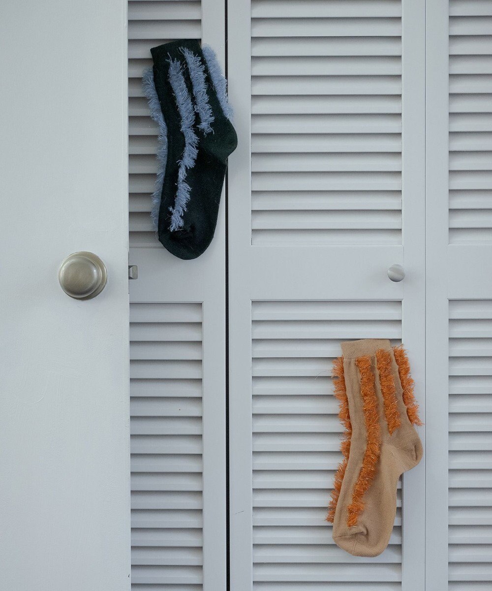 TRICOTE ストライプフェイクファーソックス 