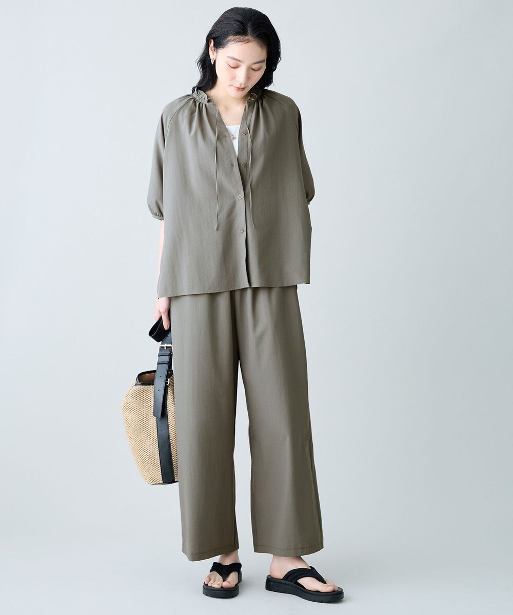 ANY 楽映えフリルネックブラウス（セットアップ着用可） 