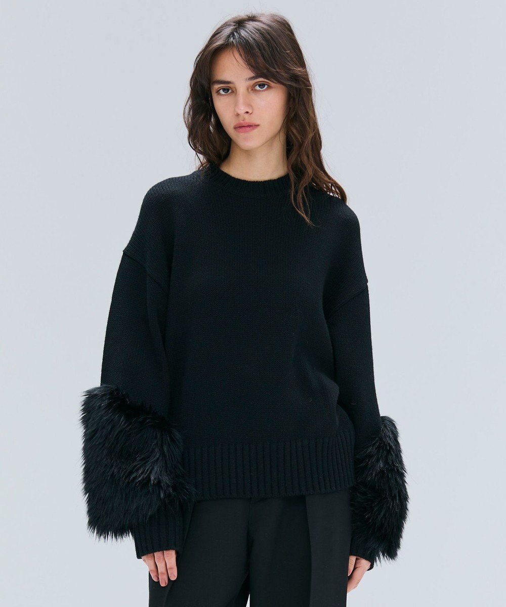 BEIGE， 【洗える・VERY NaVY12月号掲載】CHESTER / フェイクファークルーネックニット 