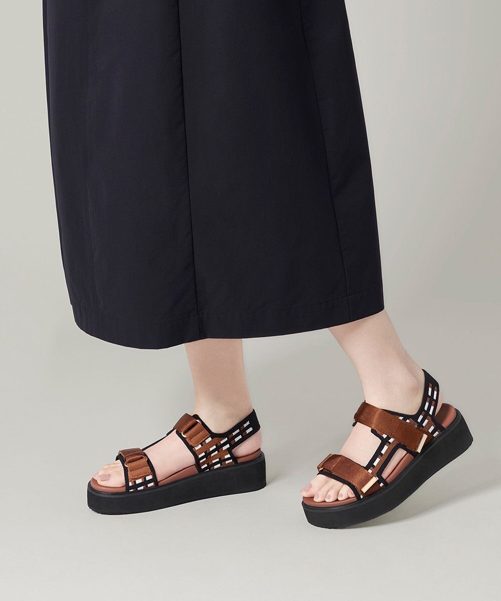 steppi 【洗える】厚底 ストラップサンダル 