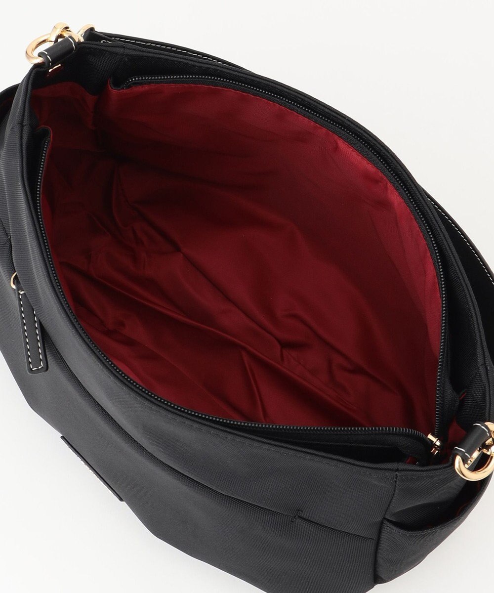 LA BAGAGERIE ポリエステルキャンバス　タックショルダー 