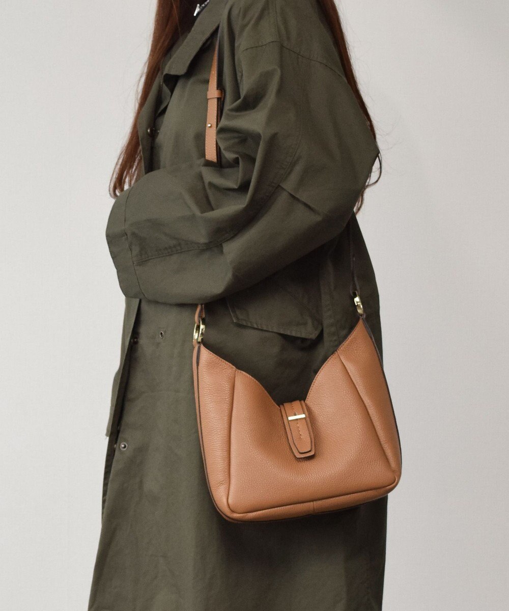 INTER-CHAUSSURES 【LORISTELLA】シュリンクレザーホーボーバッグ 