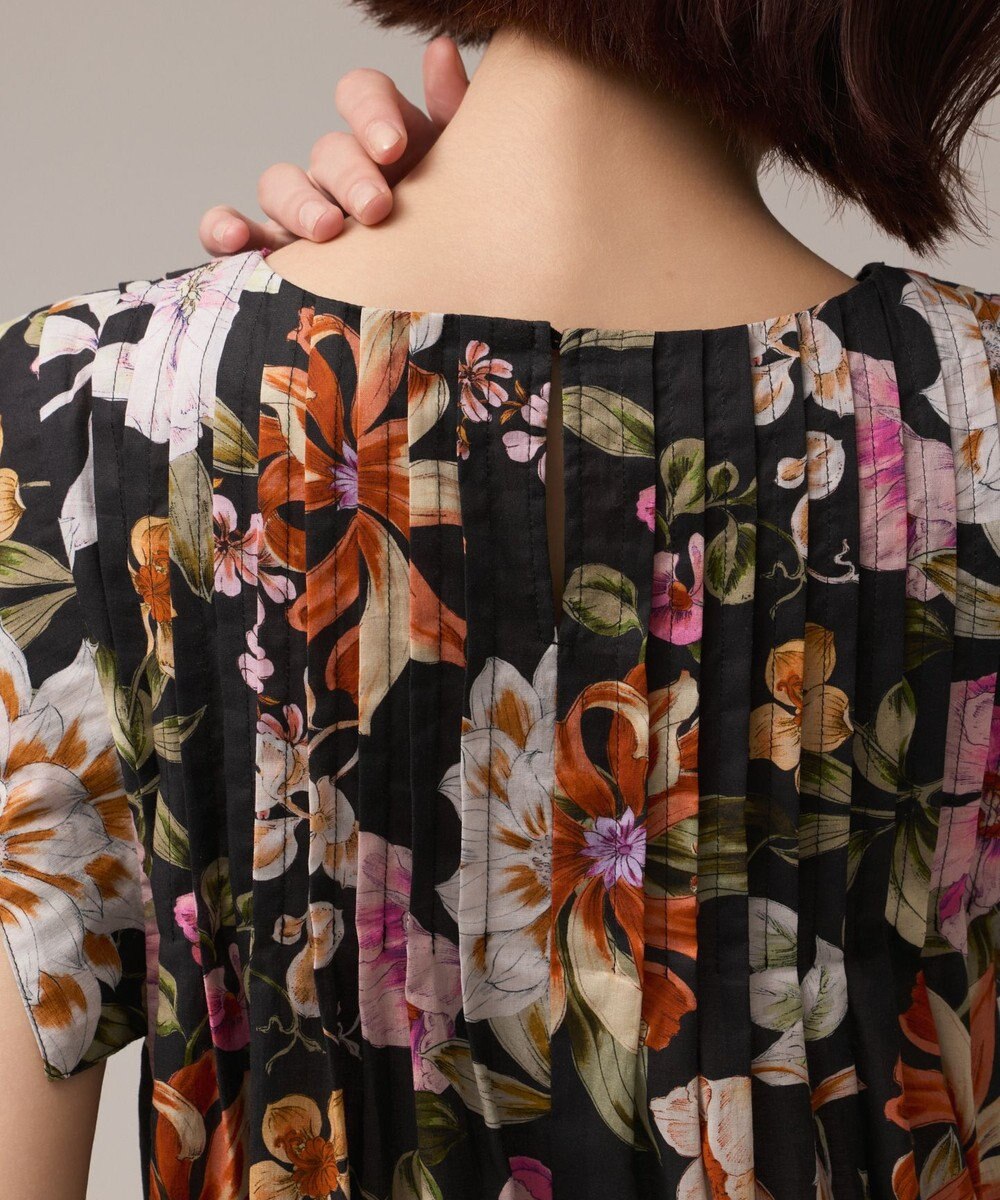 GRACE CONTINENTAL フラワープリントタックブラウス 