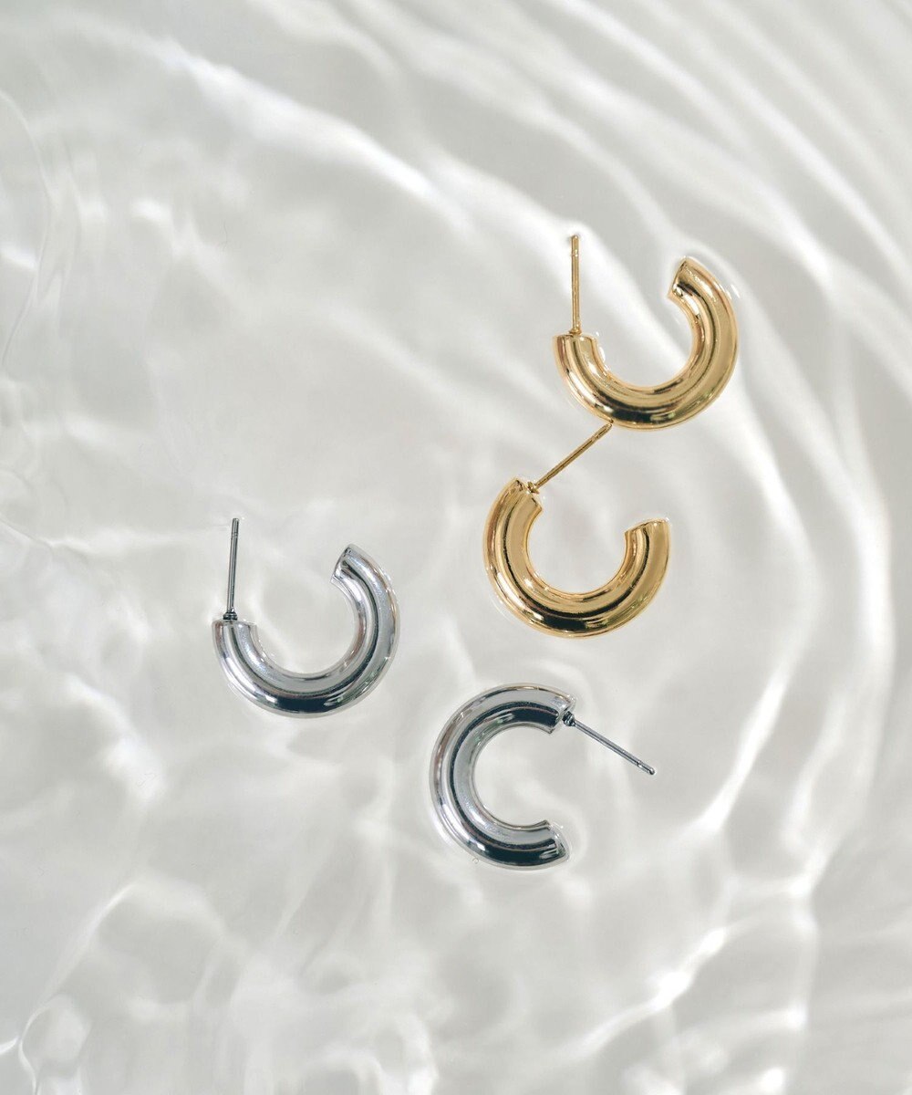 Phoebe 【金属アレルギー対応】ボリュームフープピアス　ゴールド/サージカルステンレス 