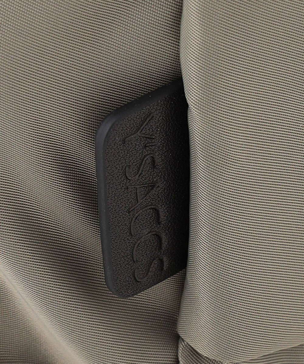 Y'SACCS トリプルポケットベーシックショルダー 