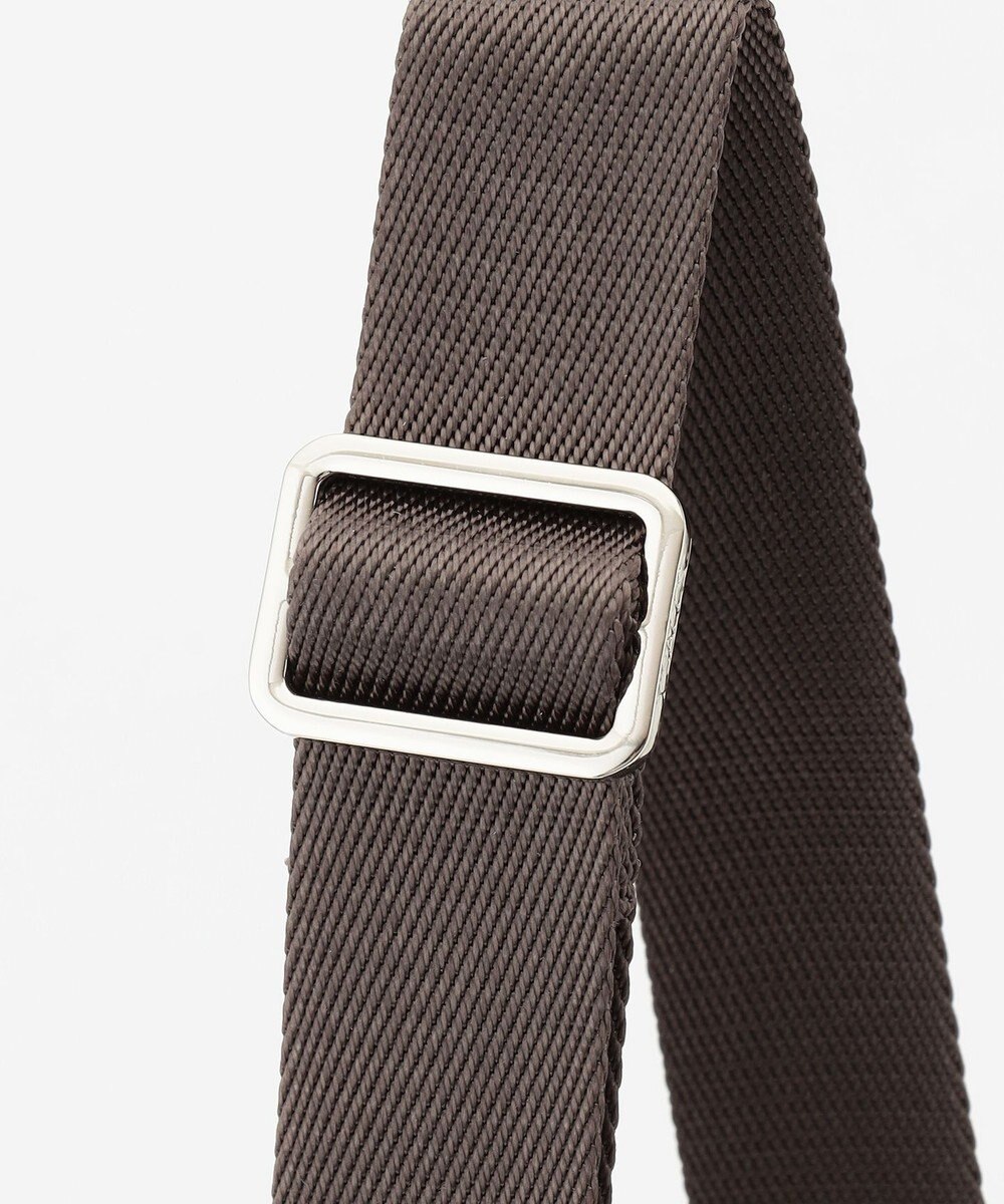 Y'SACCS ハーフムーンボディショルダーバッグ 