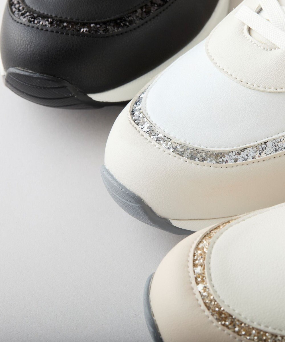 Dominic3 ヒールアップ グリッタートリム サイドジップスニーカー 