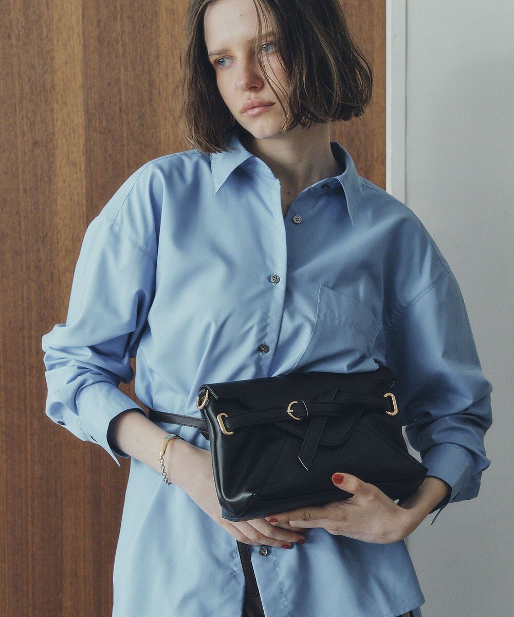 YECCA VECCA ベルトデザインチェーンバッグ 