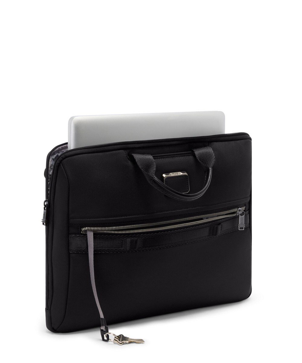 TUMI ALPHA BRAVO 「フェルカー」 17インチ・ラップトップ・キャリア 