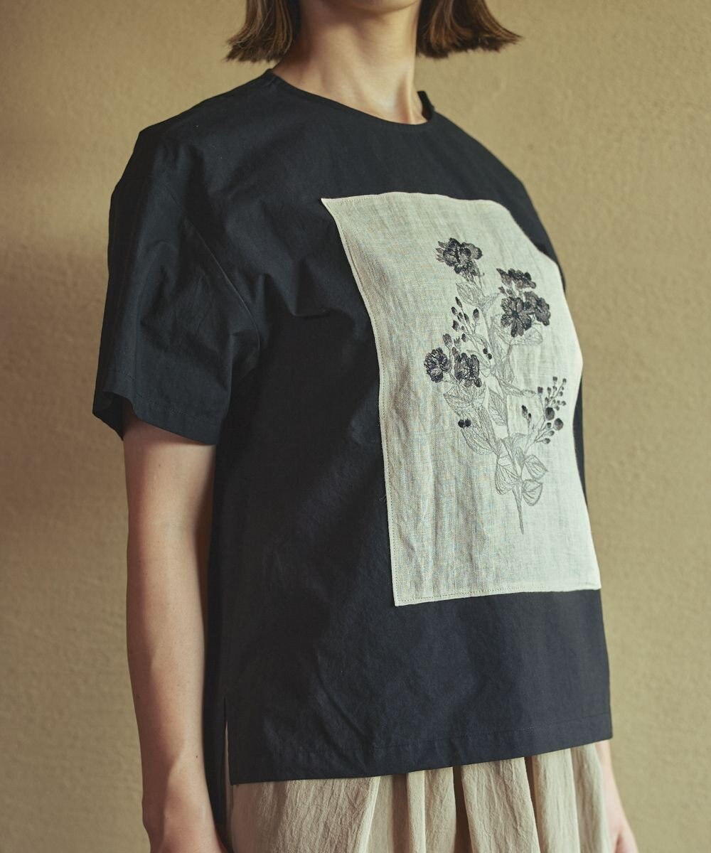 muuc ジャスミン刺繍半袖プルオーバー〈日本製・上質な天然素材・遠州織物〉〈繊細なオリジナル花刺繍〉〈ゆったりフリーサイズ〉〈上品な大人の布帛Tシャツ〉 