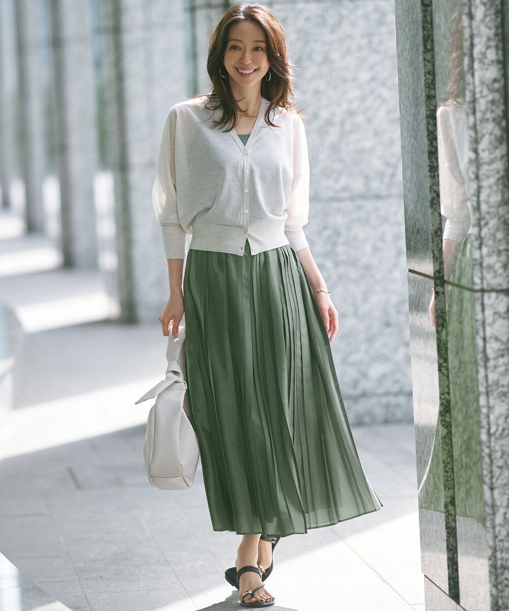 23区 【洗える】シャイニーシアー ドルマンスリーブ カーディガン 