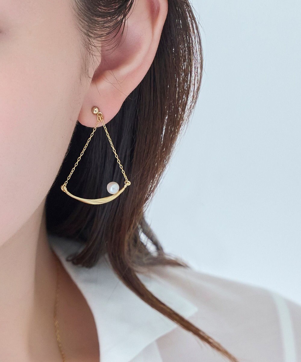 Phoebe 【金属アレルギー対応】スライヴパールトライアングルピアス　ゴールド/ニッケルフリー 