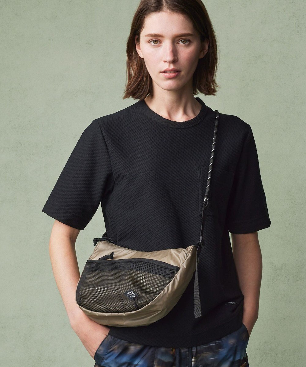 JOSEPH ABBOUD MOUNTAIN 【軽量/撥水】コーデュラナイロンリップ サコッシュ 