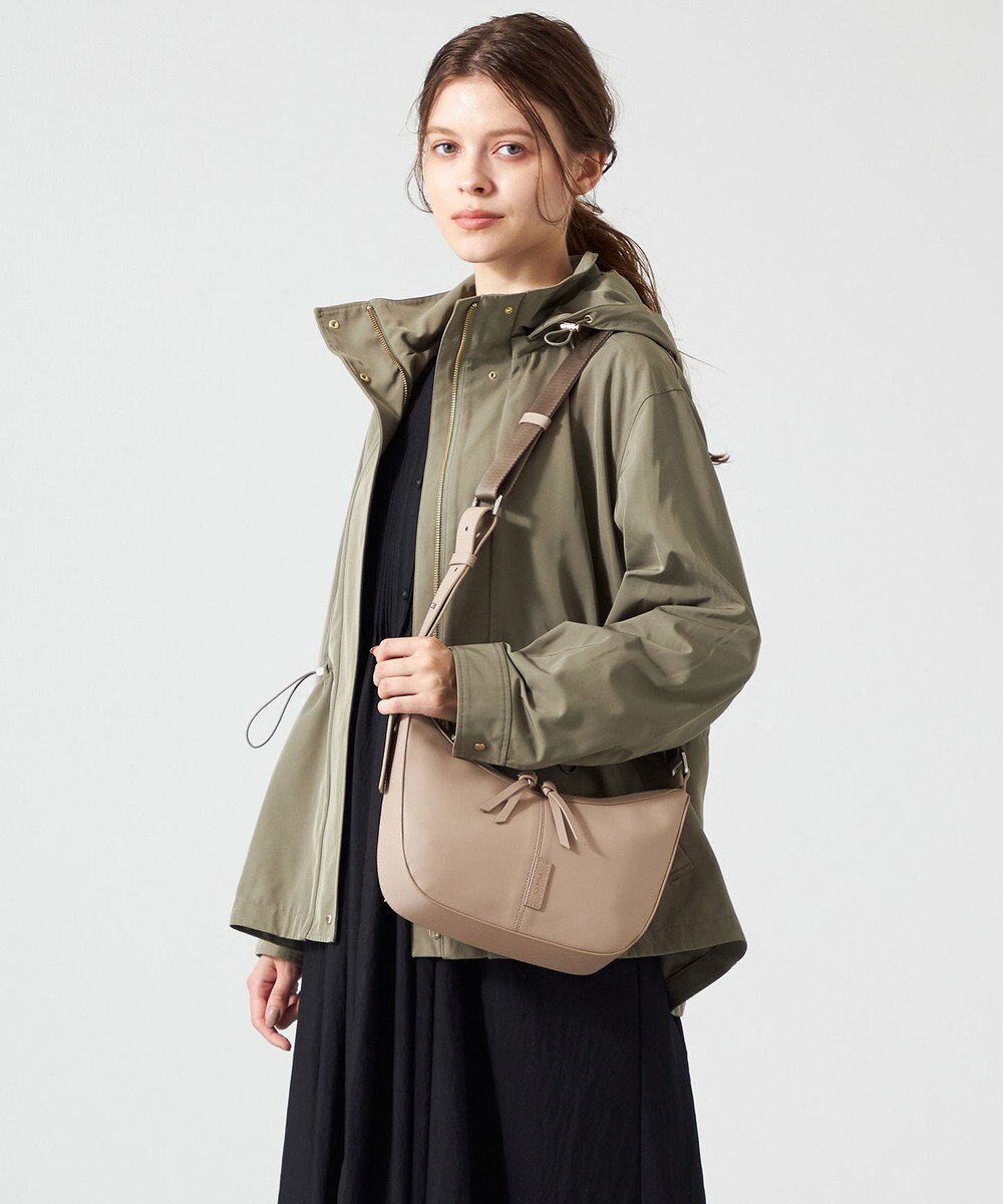 Y'SACCS イタリアンシープ　マルチポーチ付き　ホーボーバッグ 