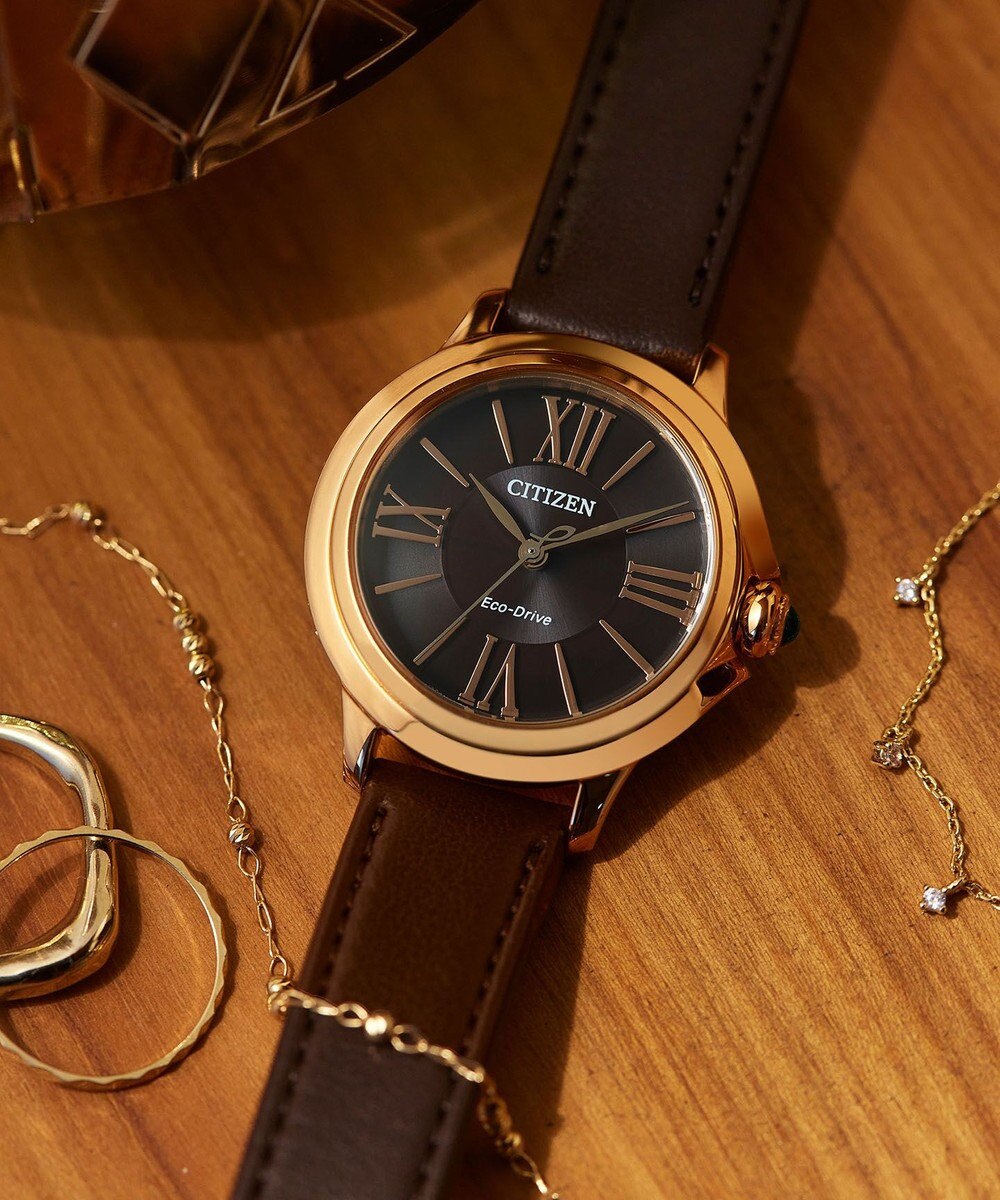 CITIZEN 【電池交換不要 光発電エコ・ドライブ】、包み込むような 曲線とボリューム感が魅力の高級感ある腕時計 