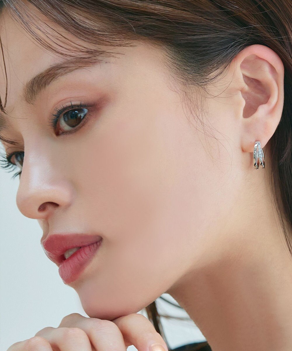 Tiaclasse 【金属アレルギー対応／選べる2種類】ラインピアス 