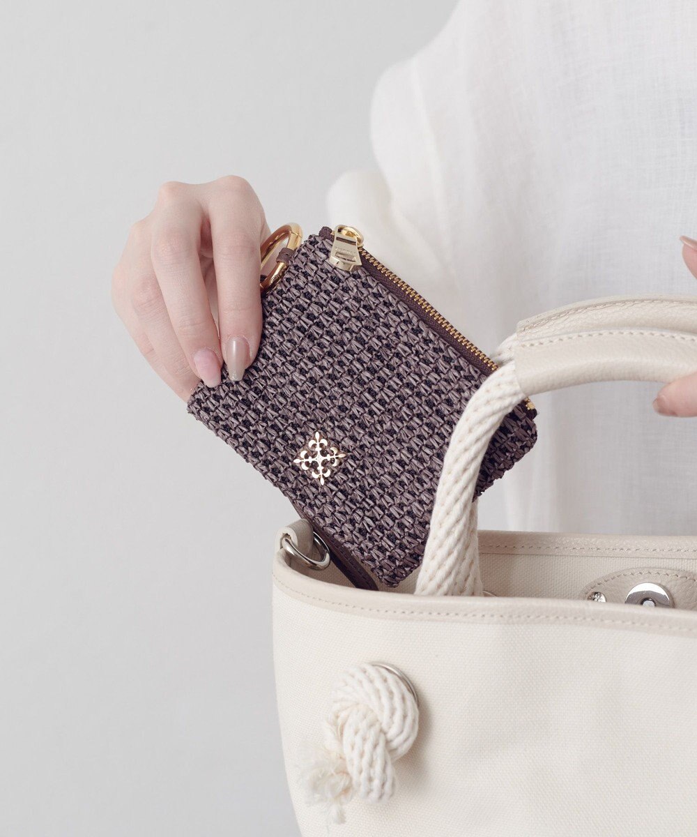 russet ナイロンラフィアスクエアマルチケース(Z-319) 