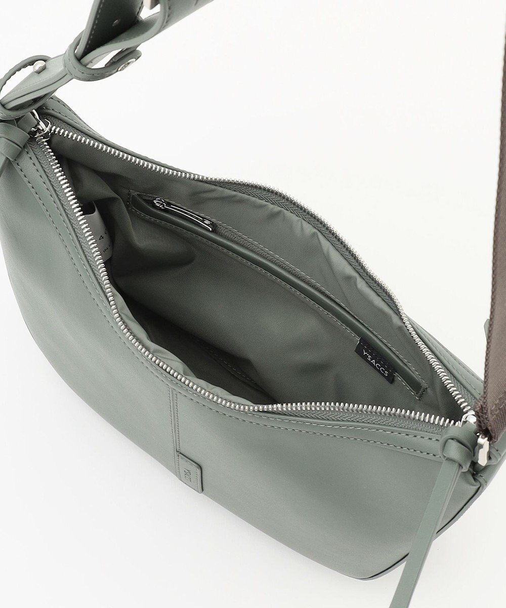 Y'SACCS ハーフムーンボディショルダーバッグ 