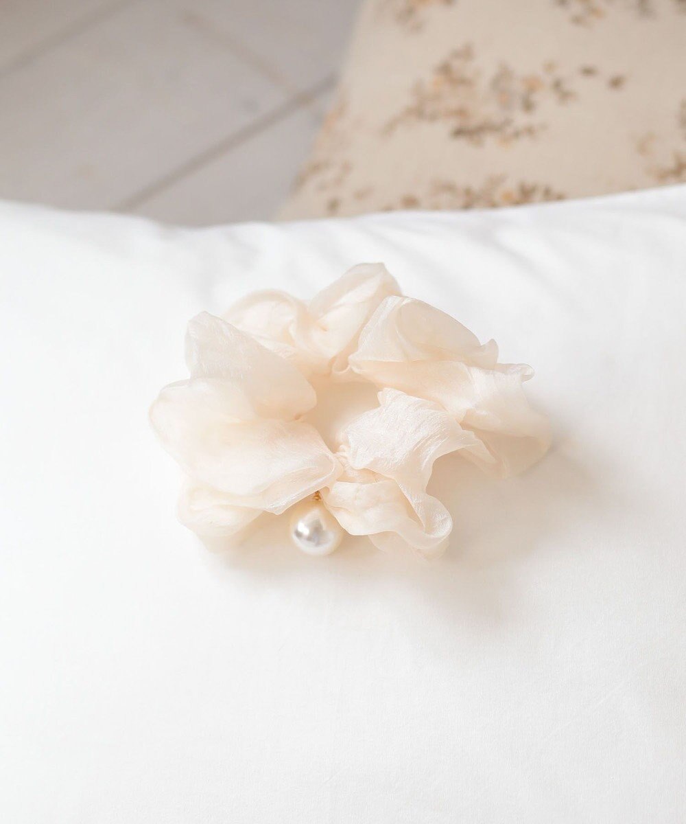 Green Parks ・ＨＡＬＦ　ＴＩＭＥ　大粒パール付きヘアシュシュ 