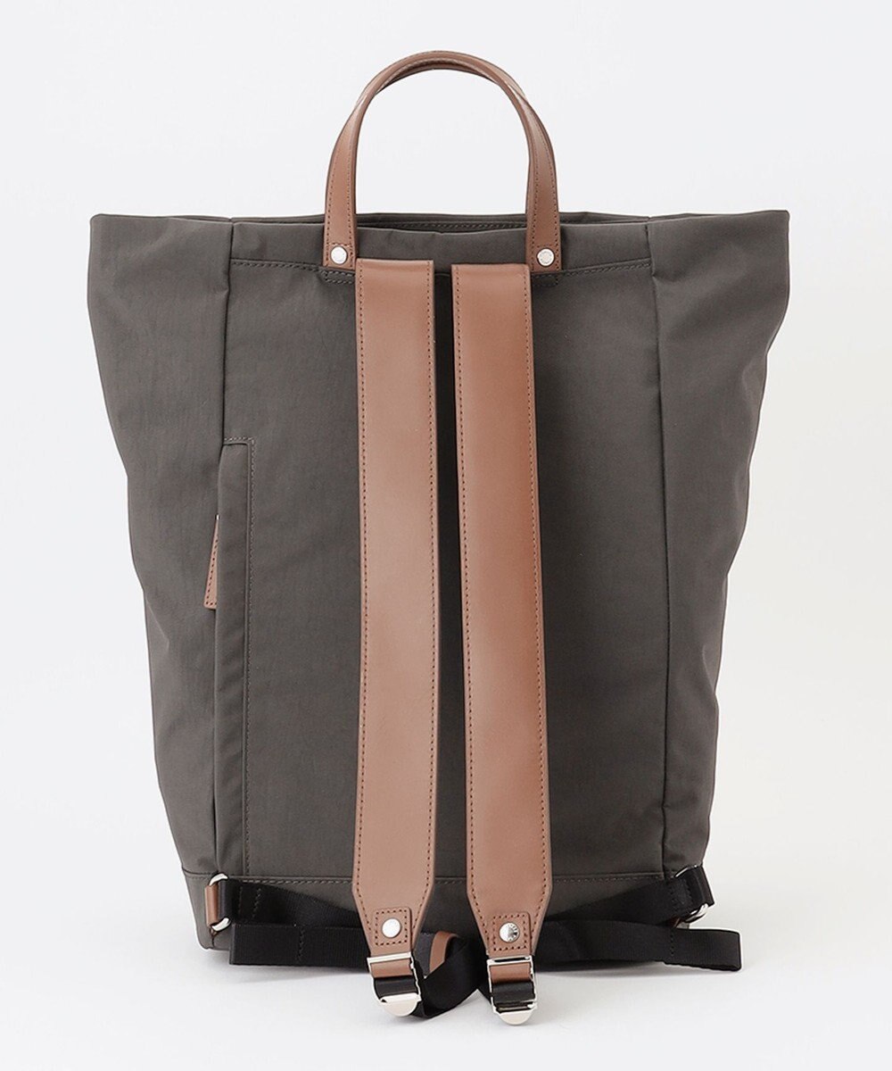 Y'SACCS 【リサイクルナイロン×カウレザー】ナチュラルデイパック 