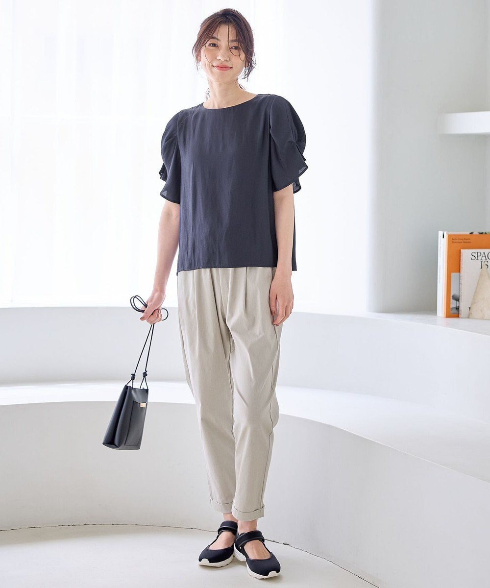 ANY マットサテン袖タックブラウス 