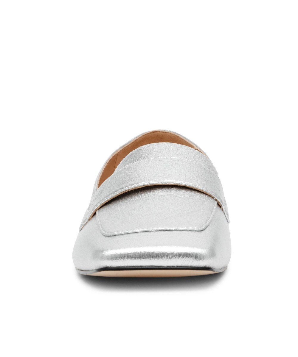 STEVE MADDEN MONARC スクエアトゥフラットローファー 