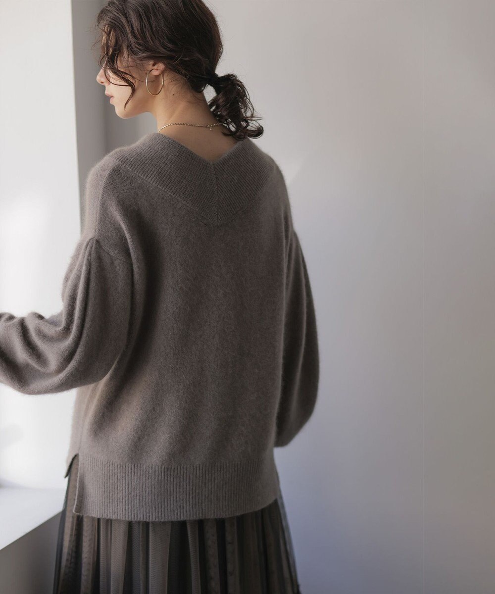 組曲 フラッフィーファーＶネック ニット 