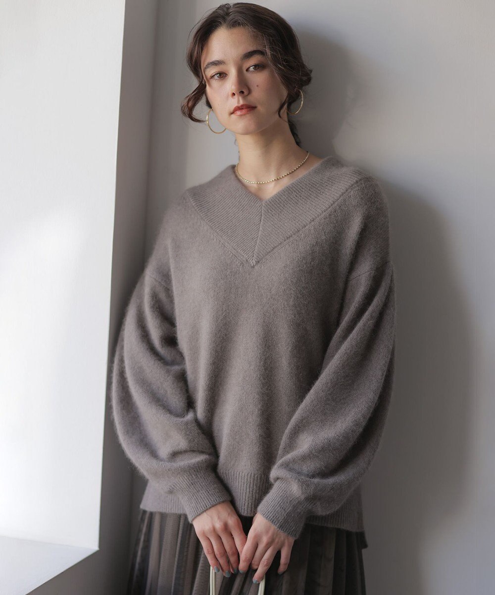 組曲 S フラッフィーファーＶネック ニット 