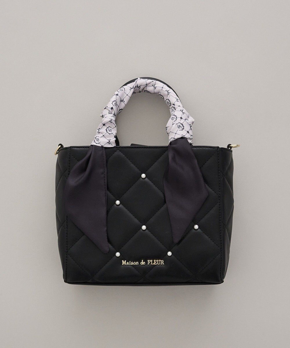Maison de FLEUR スカーフ付きパールキルティングトートバッグ 