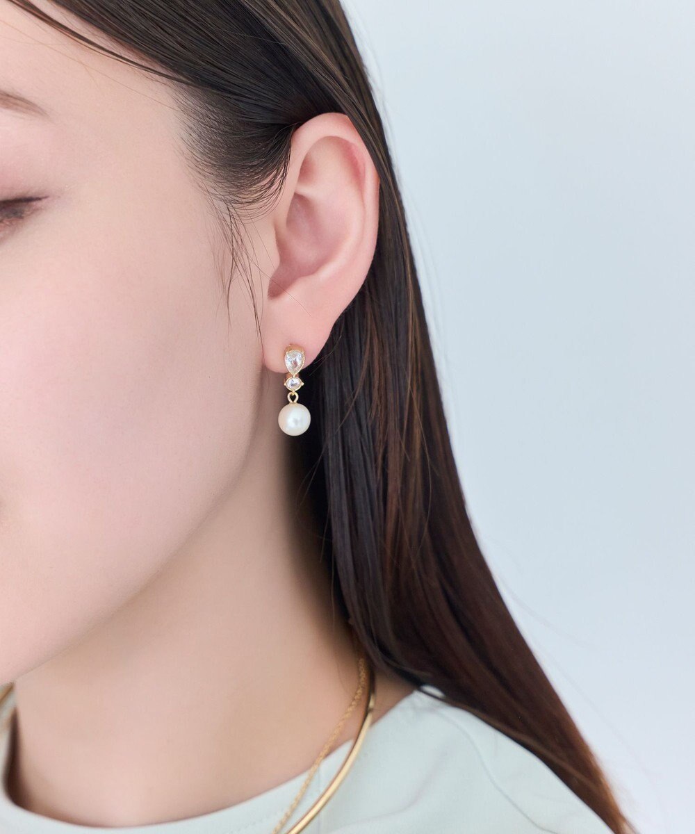 Phoebe 【痛くないシリーズ/金属アレルギー対応】ルナドロップパールライトフィットイヤリング　ゴールド 