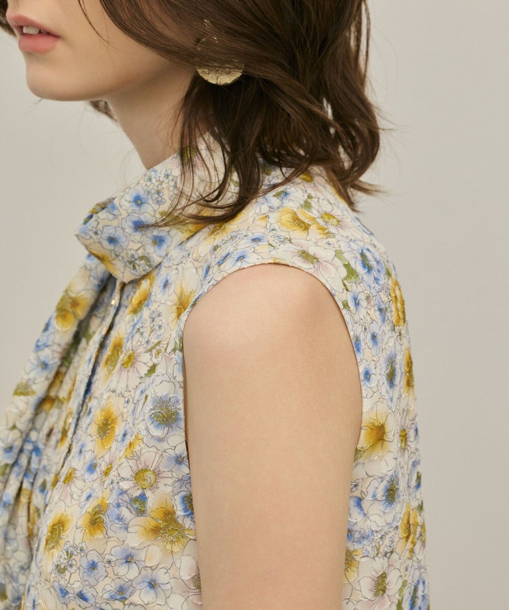 GRACE CONTINENTAL シアーフラワープリントジャガードブラウス 