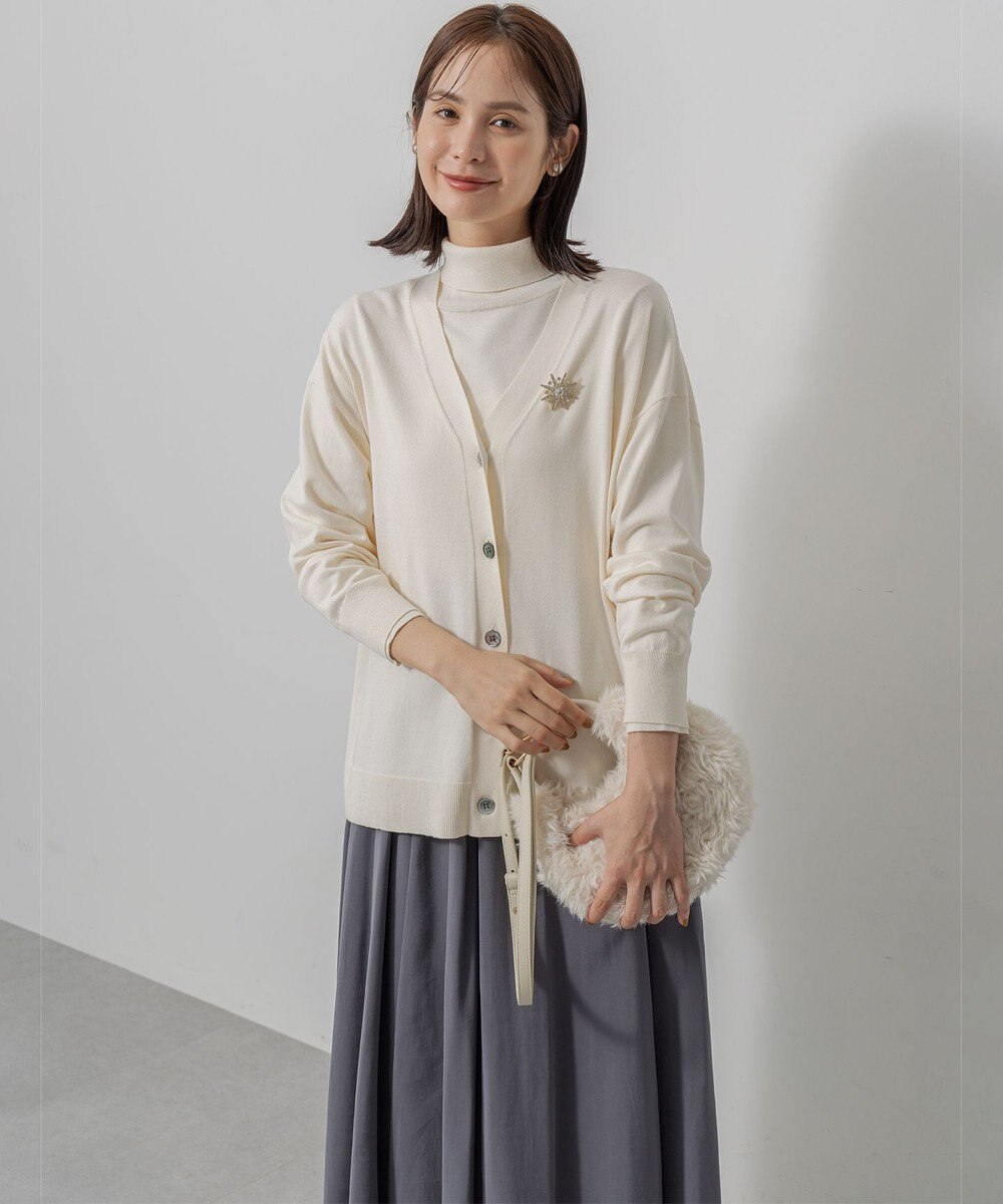 組曲 【前後着用可 / 加藤ローサさん着用】スムースストレッチタートル ニット 