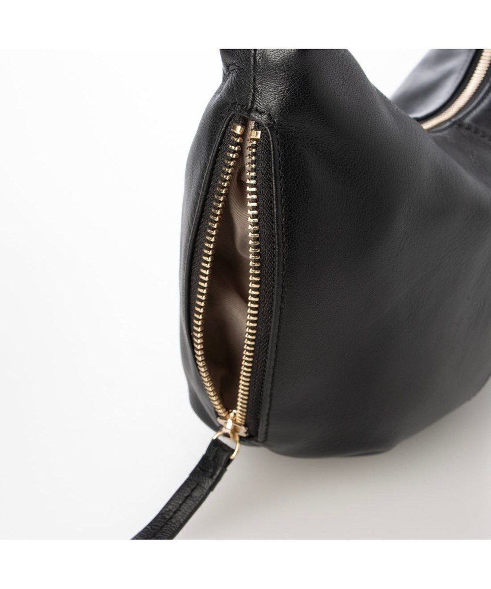 UNBILLION アトランタ ATLANTA / やぎ革軽量ハーフムーンショルダー 