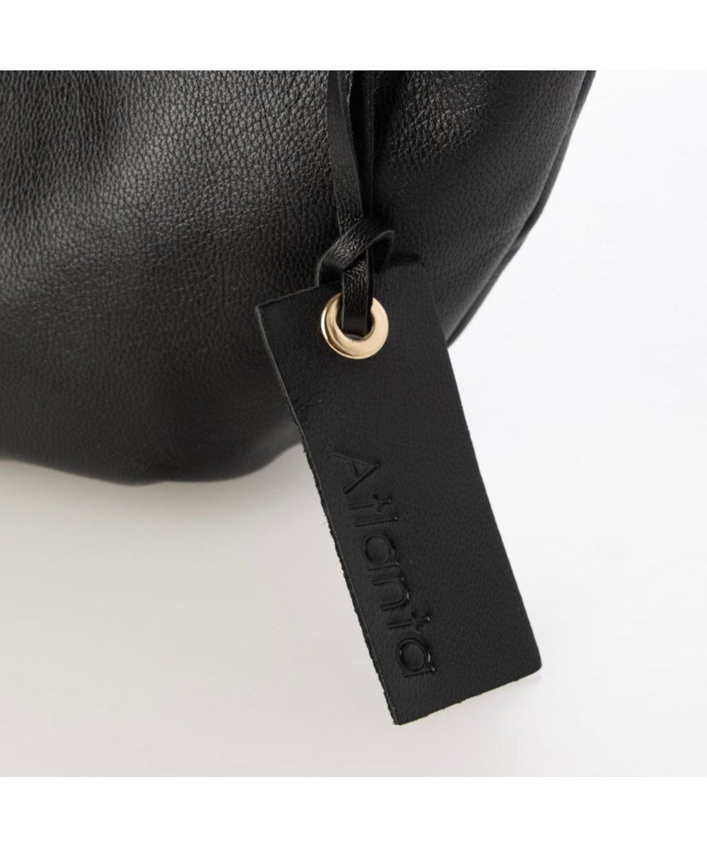 UNBILLION アトランタ ATLANTA / やぎ革軽量ハーフムーンショルダー 