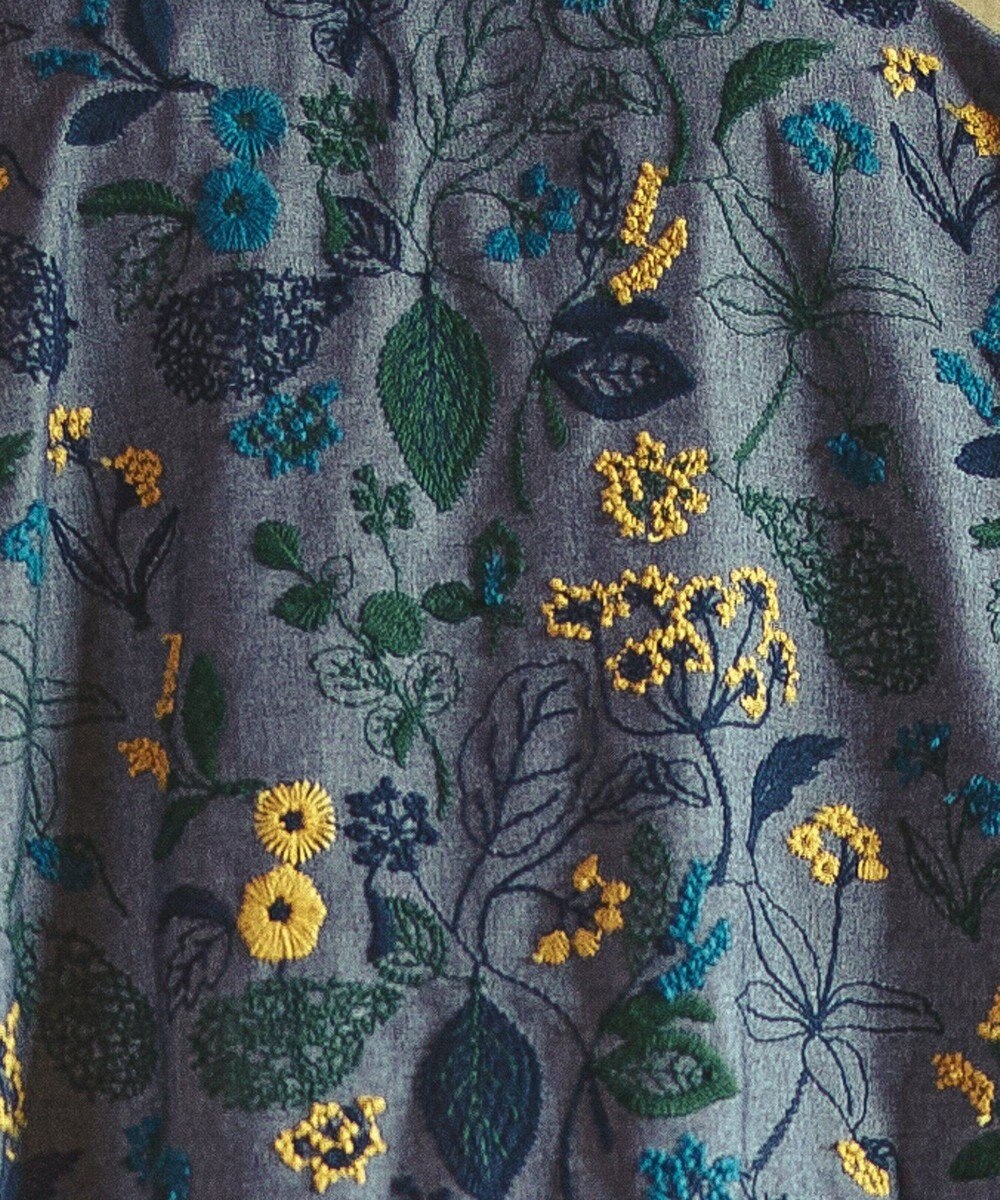 muuc 筆記帳刺繍ショートコート〈国産・muucオリジナル総柄刺繍〉〈上質な綿混ダンガリー〉〈中に着込めるゆとり袖・Aライン〉〈3シーズン春秋冬〉 