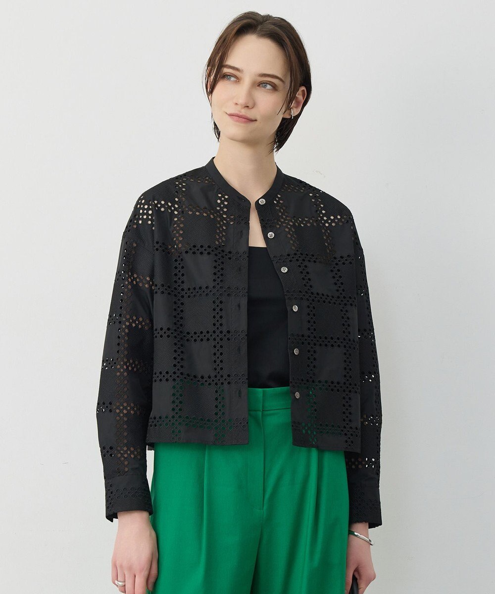 ICB L スクエアエンブロイダリー クロップドシャツ 