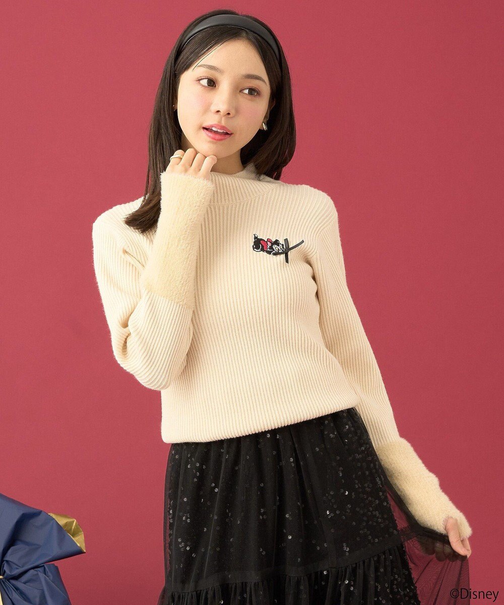 earth music&ecology Ｄｉｓｎｅｙ／フィガロ刺繍袖フェザーニット 