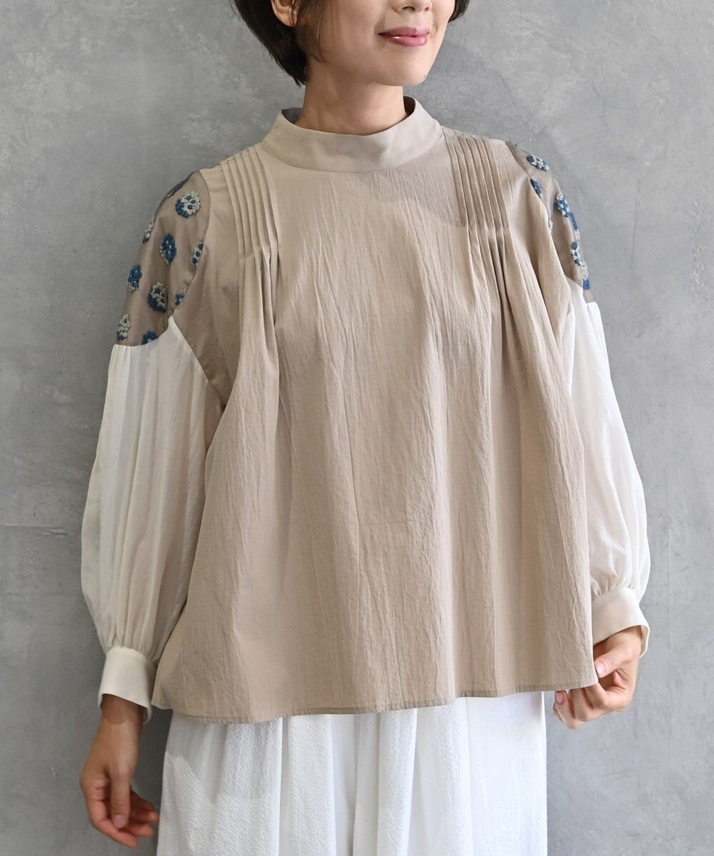muuc 〈遠州織物の工場で織られた上質なコットン生地〉〈オーガニックコットン〉〈チュール素材に花刺繍〉あじさい小花刺繍ブラウス 