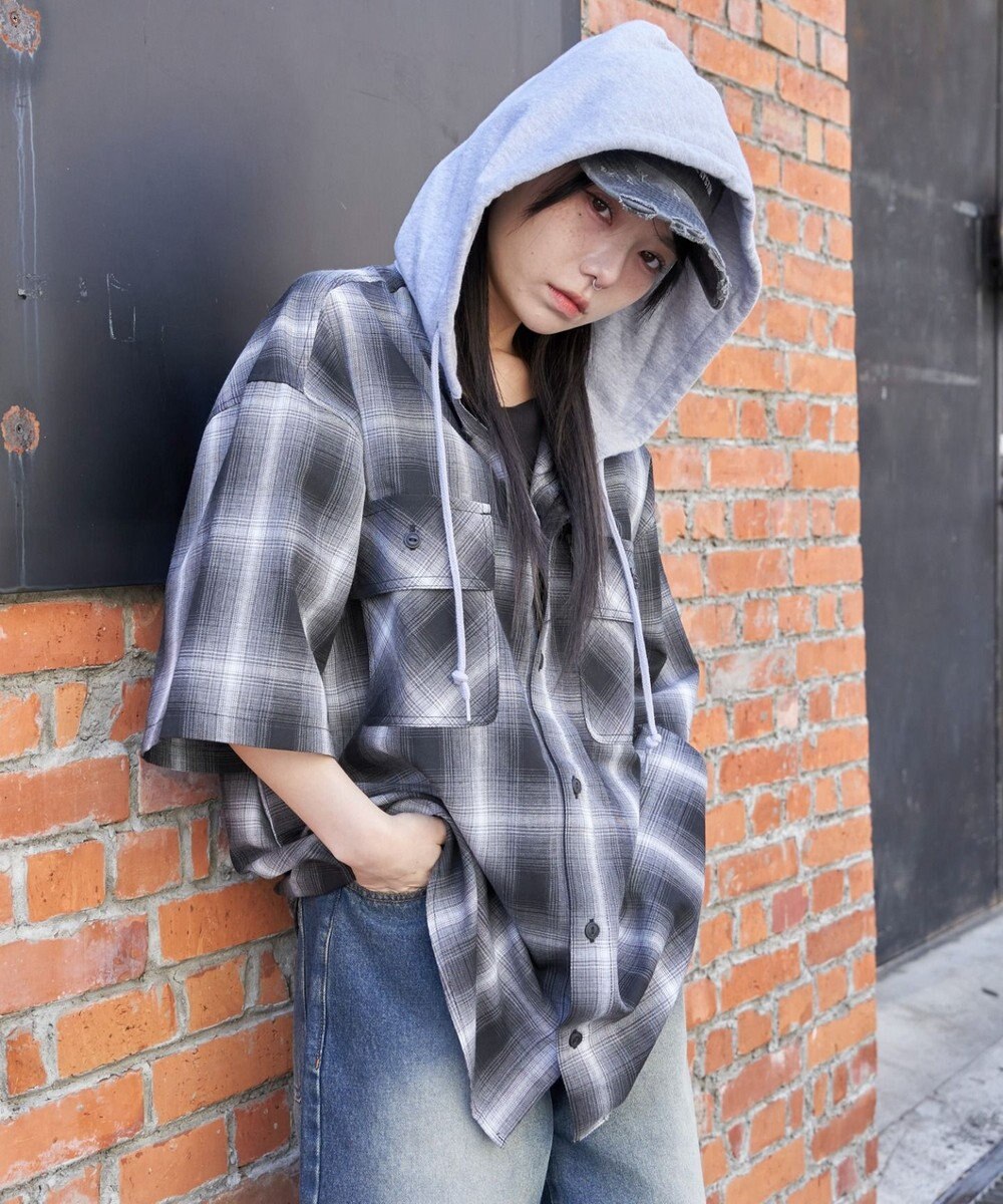 WEGO 【ユニセックス着用ITEM/MLサイズ展開】オンブレチェックフードシャツ（SS） 