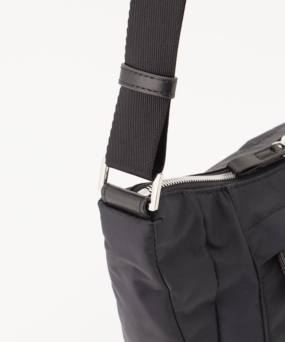 Y'SACCS カーゴポケット　ショルダーバッグ 