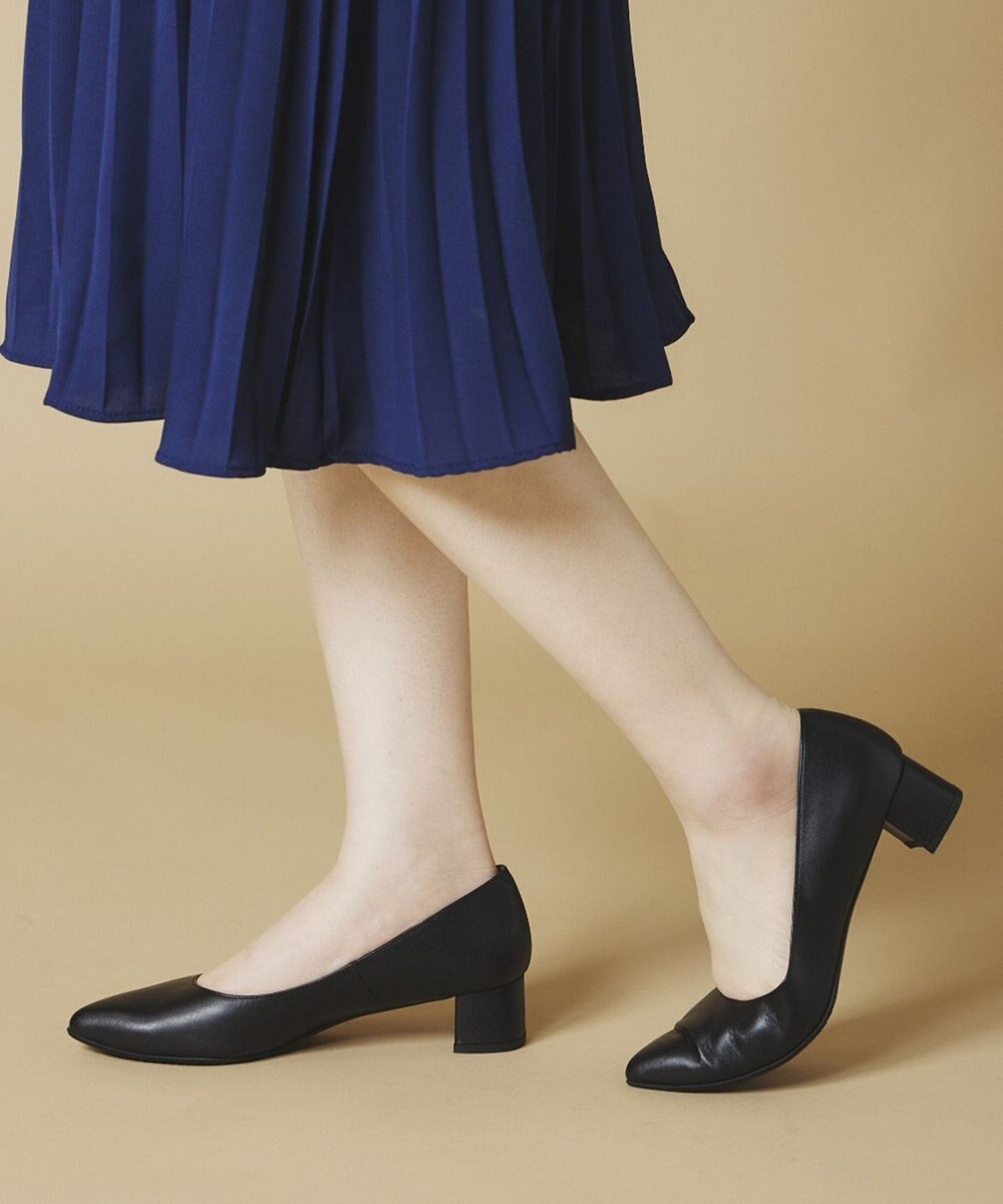 Dominic3 晴雨兼用 ポインテッド レザーパンプス 
