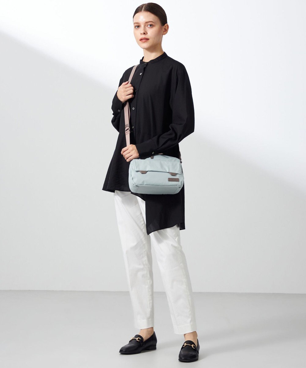 Y'SACCS ダブルタブ　トラベルポシェット 