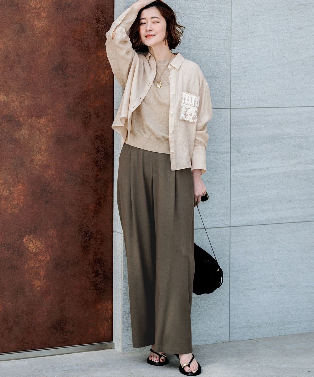 23区 【先行予約】LIBECOリネン ポケット刺繍 クロップドシャツ 