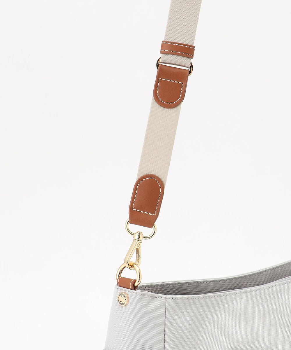 LA BAGAGERIE ポリエステルキャンバス　タックショルダー 