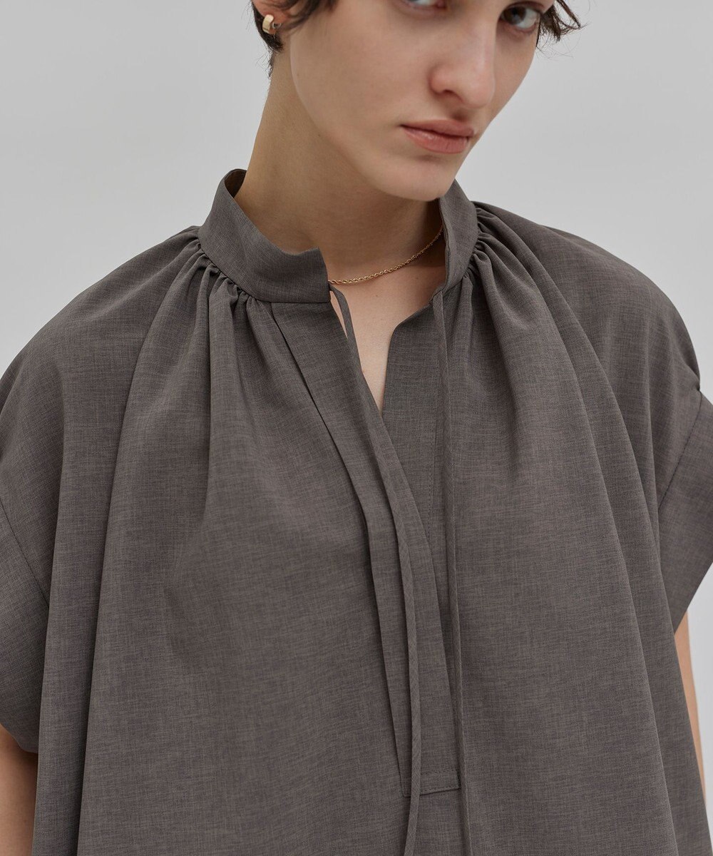 BEIGE， 【洗える/接触冷感/速乾/UVケア対応】BATEAU / スタンドカラードレス 