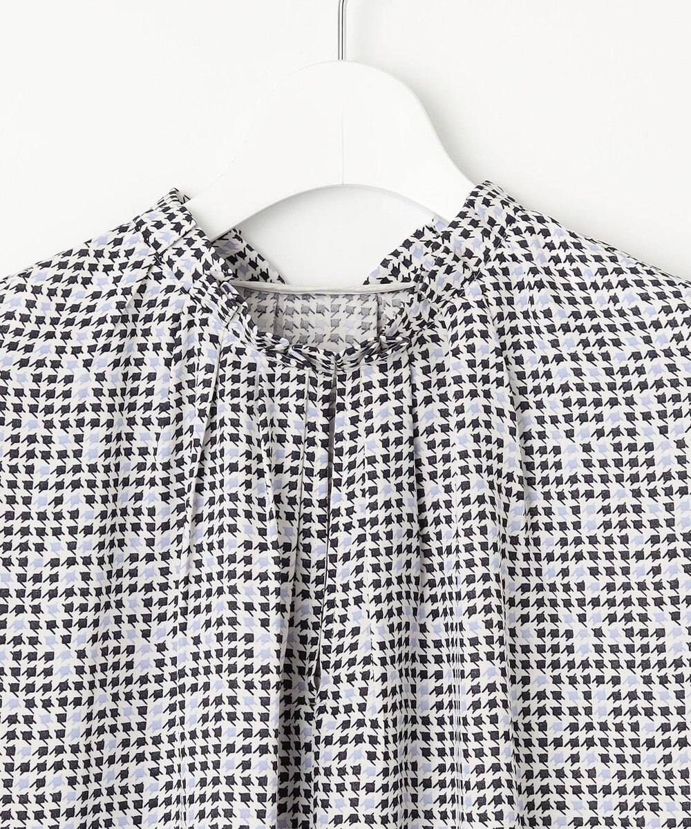 23区 【洗える】ライトバックサテンアムンゼン ハウンドトゥース プリント ブラウス 