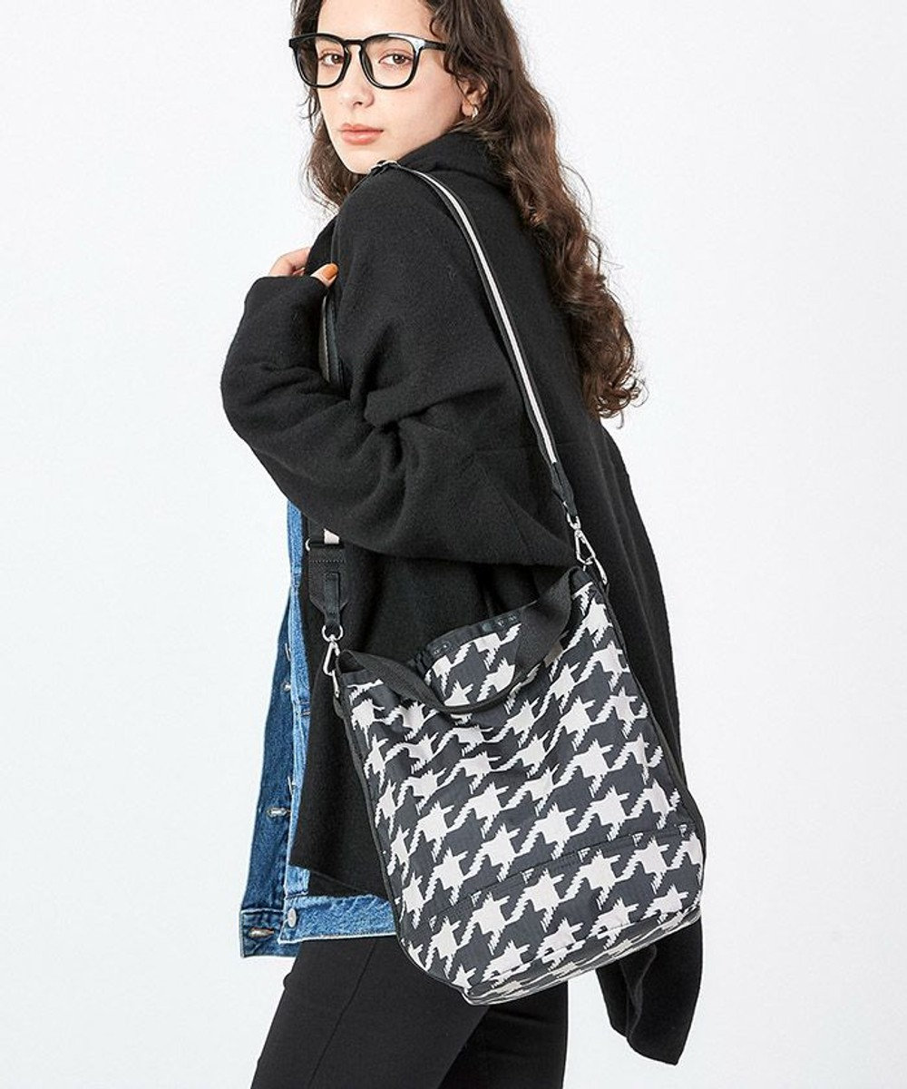 LeSportsac CONVERTIBLE BUCKET BAG/ブラック/ベージュハウンズトゥース ブラック/ベージュハウンズトゥース