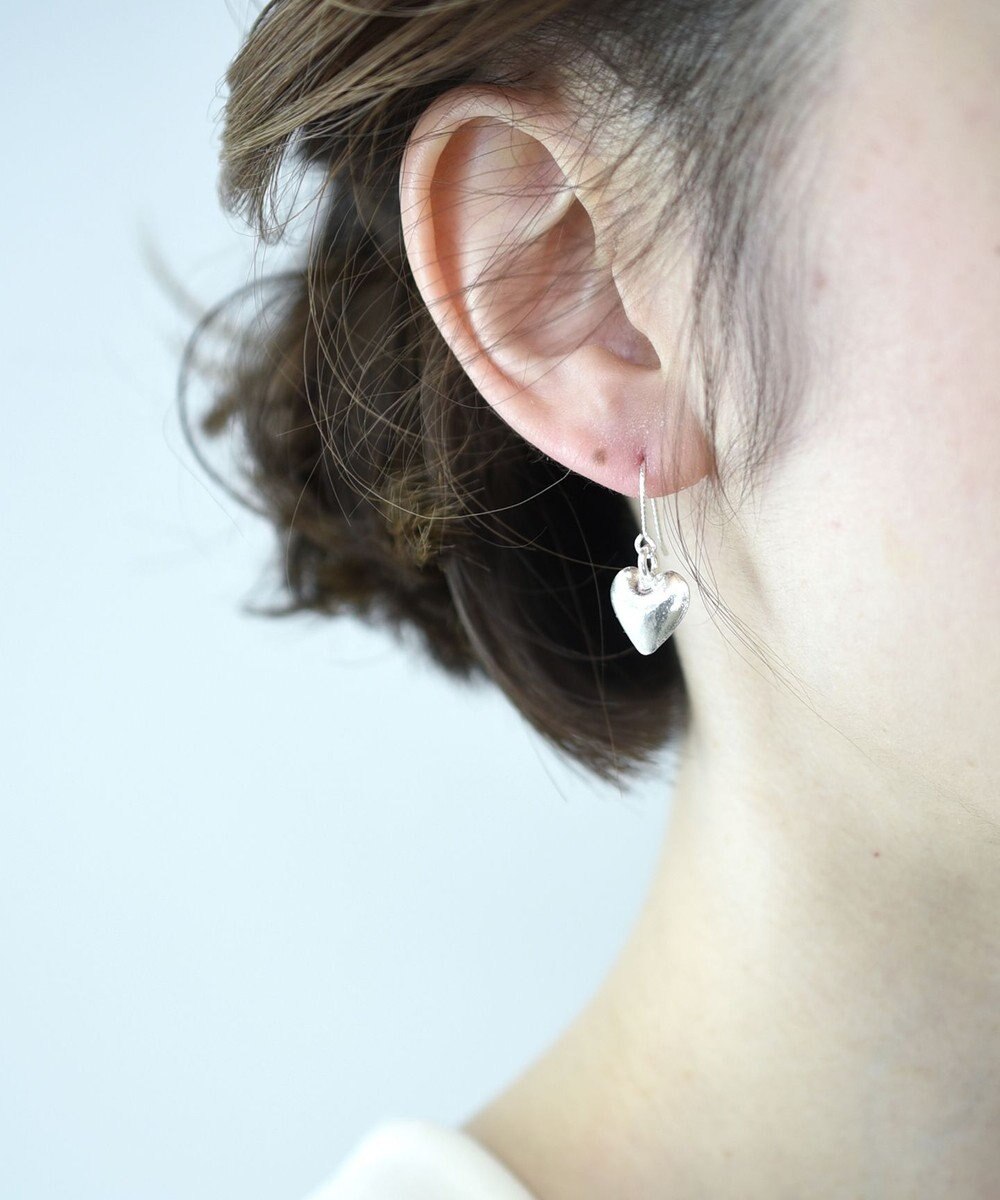 monshiro カレンシルバーハートピアスM 
