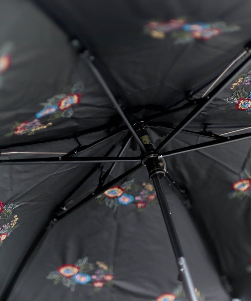 AND WOOL 〈UVカット率99%以上・一級遮光生地・晴雨兼用〉野ばら刺繍の日傘 （折りたたみ傘タイプ） 