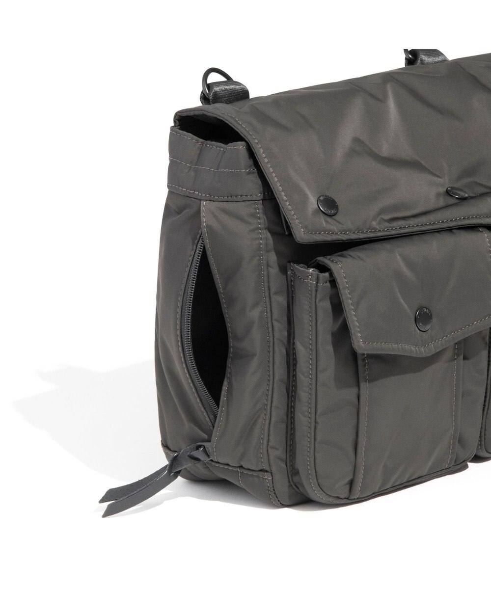 ACE BAGS & LUGGAGE UNTRACK CITY/DS ショルダーバッグ  13.3インチPCPC収納 850g 60399 アントラック 